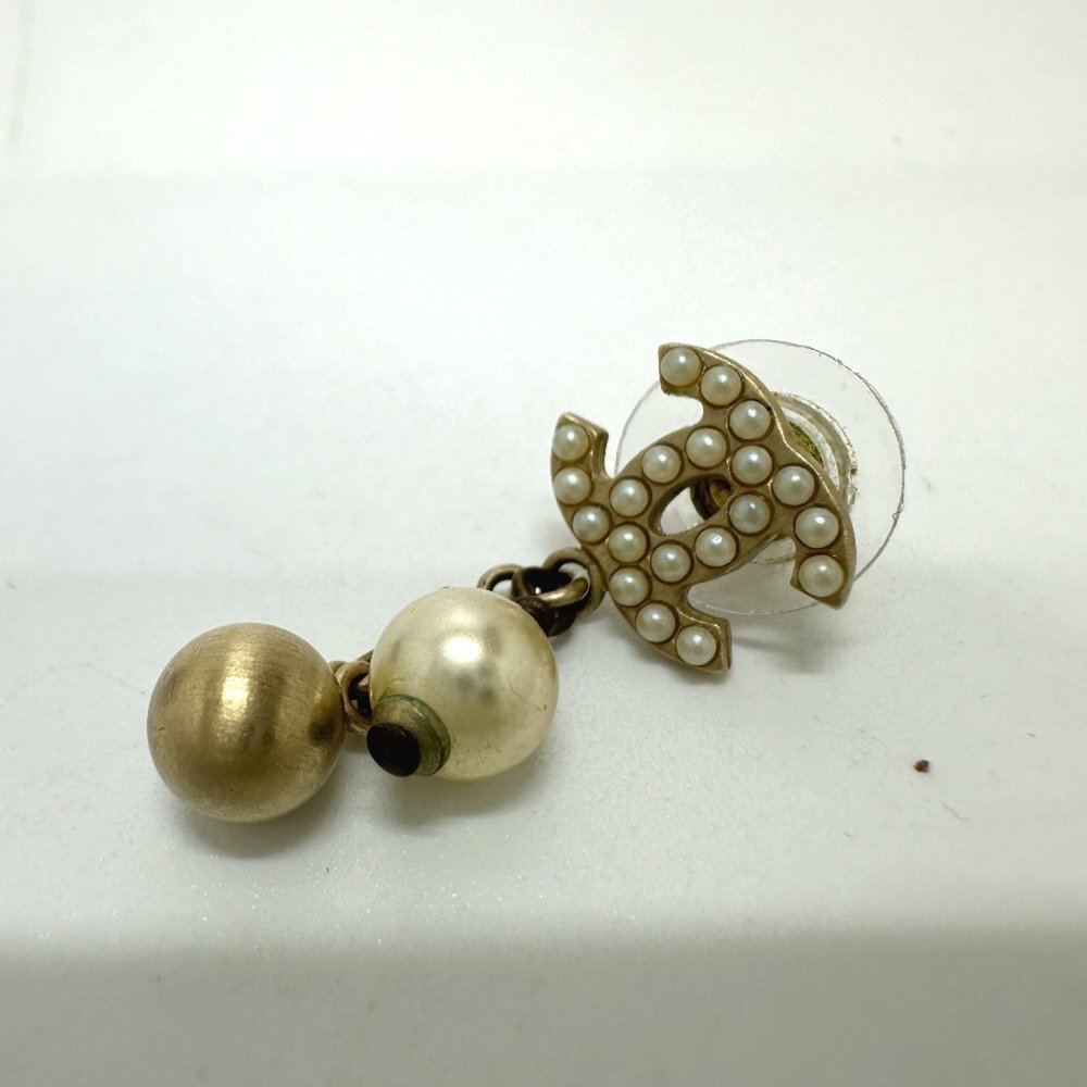 CHANEL Authentic Gold Pearl Logo Earrings - Picture 7 of 12